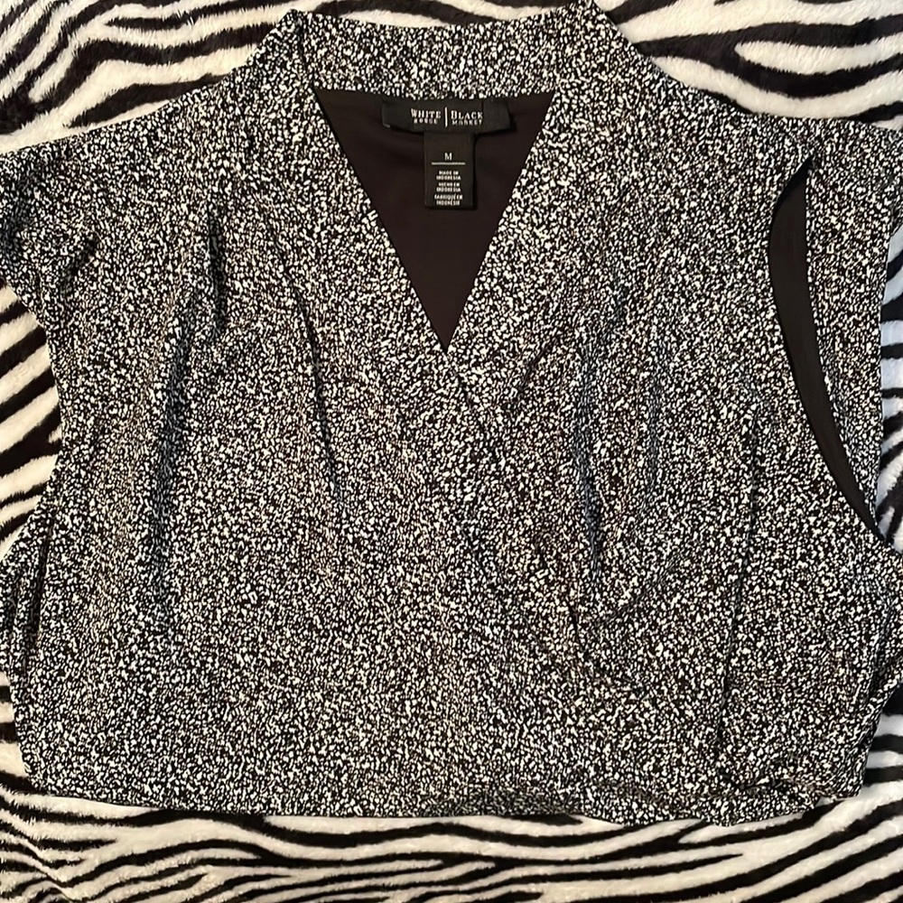 White House Black Market sleeveless wrap top medium